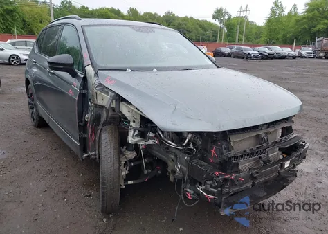 2021 Volkswagen Tiguan 2.0T Se/2.0T Se R-Line Black/2.0T Sel from USA, damaged, VIN 3VV3B7AX1MM089545